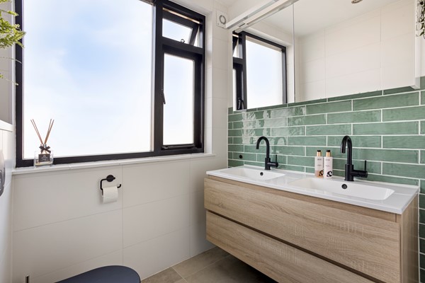 Medium property photo - Broekhovenseweg 104, 5021 LH Tilburg