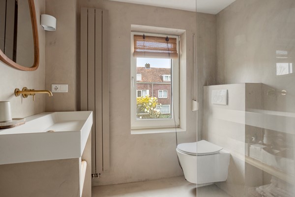 Medium property photo - Kwaadeindstraat 111, 5041 JL Tilburg