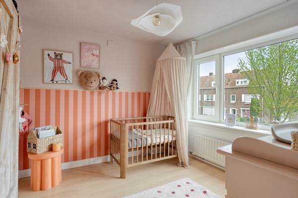 Medium property photo - Kwaadeindstraat 111, 5041 JL Tilburg