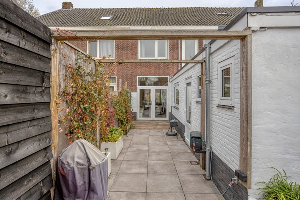 Medium property photo - Kwaadeindstraat 111, 5041 JL Tilburg