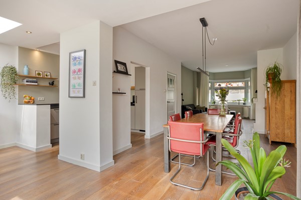 Medium property photo - Jan Pieterszoon Coenstraat 14, 5018 CS Tilburg