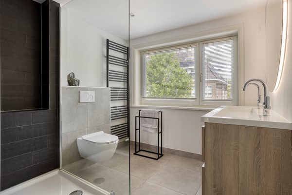 Medium property photo - Jan Pieterszoon Coenstraat 14, 5018 CS Tilburg