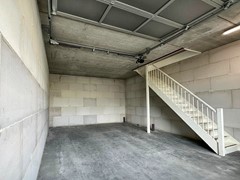 1786612400302_image00024.jpg
