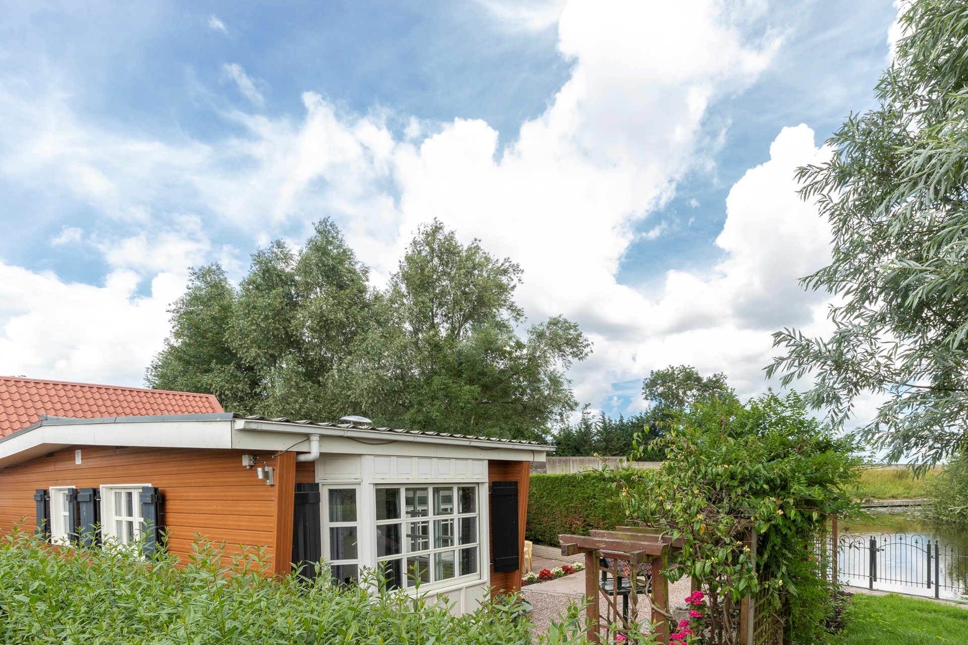 Vrijstaande woning te huur: Woudsedijk-Zuid 26, Woubrugge