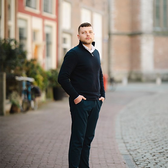       Bart Stoianov