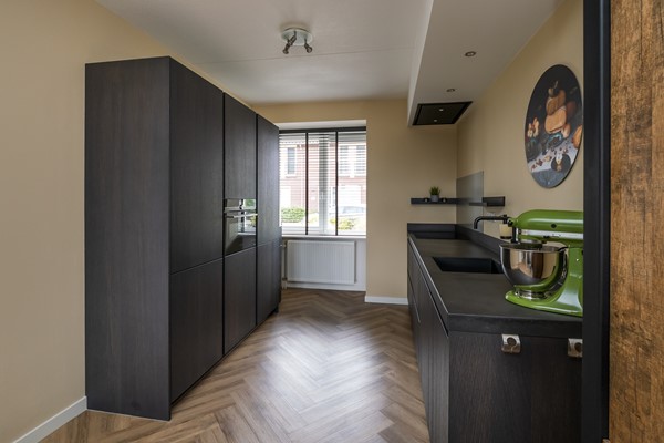 Verkocht: instapklaar 3/1 kapwoning met garage 