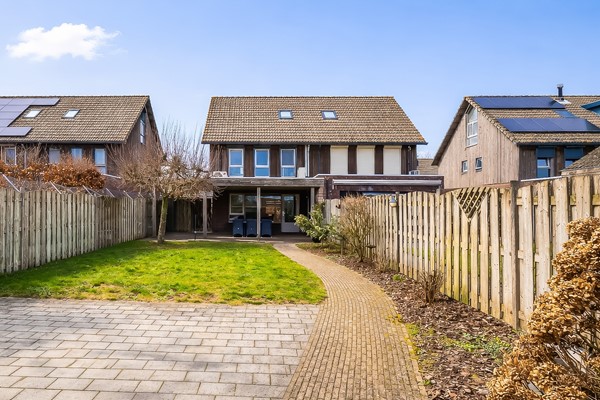 Onder bod: Dr. D.M. Van Londenstraat 44, 4064EM Varik