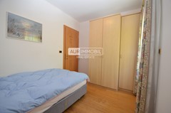 16 AUR1521-1 Bedroom 2 web