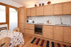 5 AUR1556 Kitchenette web