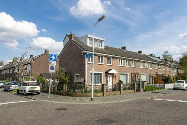 Walraven Van Hallstraat 11, 1501 ZJ Zaandam