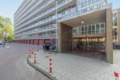 Sold subject to conditions: Burgemeester de Vlugtlaan 297, 1063 BN Amsterdam