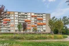 Sold subject to conditions: Burgemeester de Vlugtlaan 297, 1063 BN Amsterdam