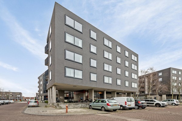 Medium property photo - Ladogameerhof 92, 1060 PJ Amsterdam