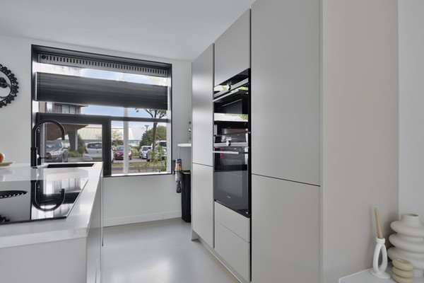 Medium property photo - H. Diesveldsingel 15, 1060 RL Amsterdam