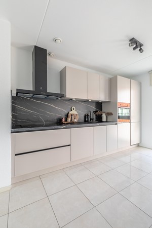 Medium property photo - Van Suchtelen van de Haarestraat 26D, 1068 GV Amsterdam