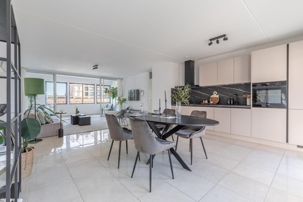 Medium property photo - Van Suchtelen van de Haarestraat 26D, 1068 GV Amsterdam