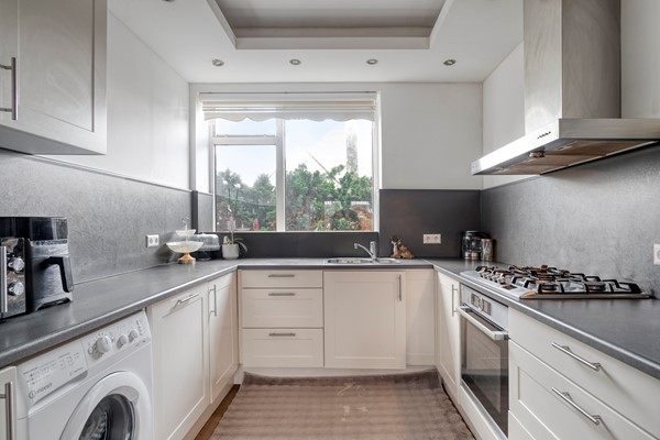 Medium property photo - Cort van der Lindenkade 118, 1067 LM Amsterdam