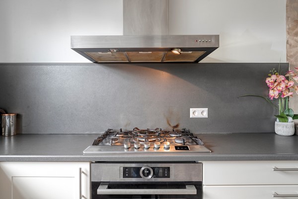 Medium property photo - Cort van der Lindenkade 118, 1067 LM Amsterdam