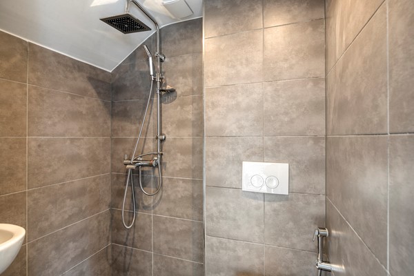 Medium property photo - Cort van der Lindenkade 118, 1067 LM Amsterdam