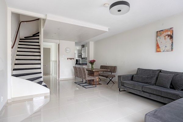 Medium property photo - Raphael Lemkinstraat 43, 1102 JX Amsterdam