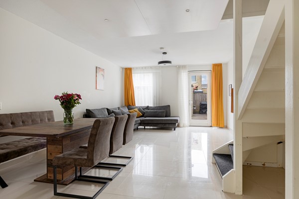 Medium property photo - Raphael Lemkinstraat 43, 1102 JX Amsterdam