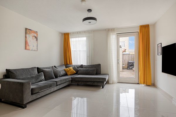 Medium property photo - Raphael Lemkinstraat 43, 1102 JX Amsterdam