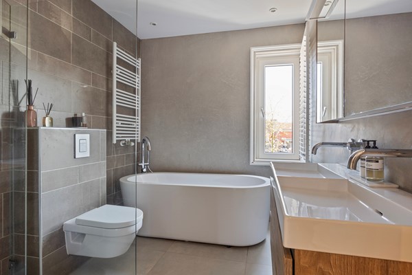 Medium property photo - Aalbersestraat 1B, 1067 GB Amsterdam