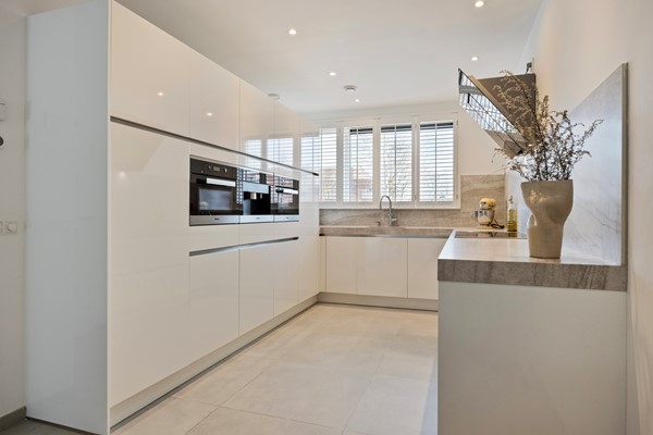 Medium property photo - Aalbersestraat 1B, 1067 GB Amsterdam