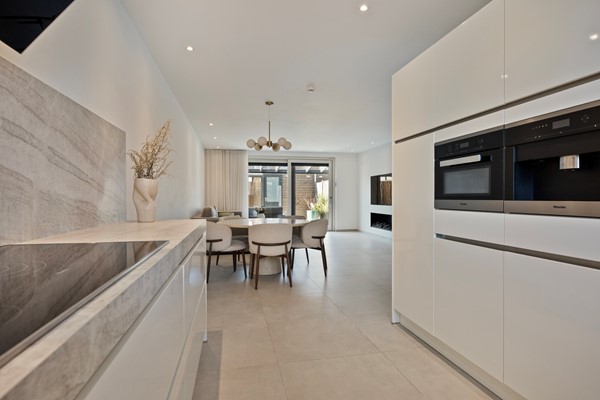 Medium property photo - Aalbersestraat 1B, 1067 GB Amsterdam