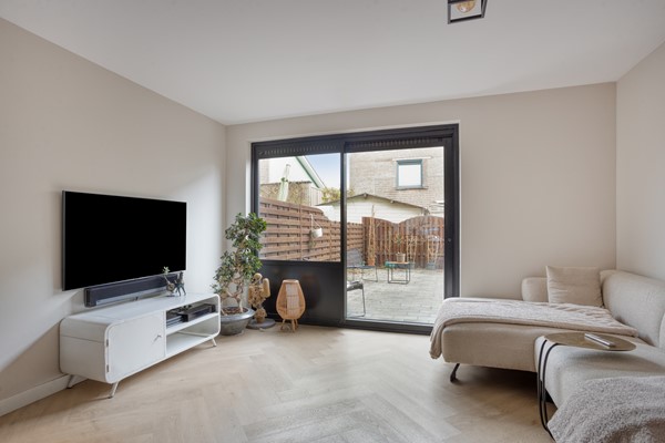 Medium property photo - Turnhoutplantsoen 156, 1066 NX Amsterdam