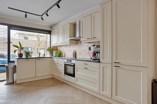 Medium property photo - Turnhoutplantsoen 156, 1066 NX Amsterdam