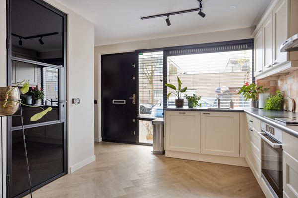 Medium property photo - Turnhoutplantsoen 156, 1066 NX Amsterdam