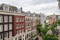 Sold subject to conditions: Van Oldenbarneveldtstraat 58-4, 1052 KC Amsterdam