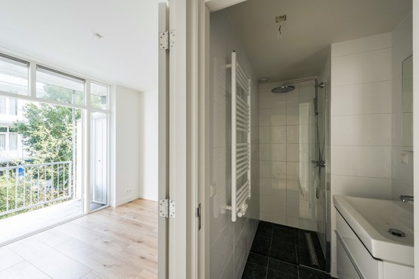 Medium property photo - Van Spilbergenstraat 120-1, 1057 RN Amsterdam