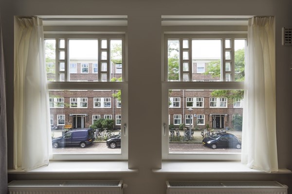 Medium property photo - Van Spilbergenstraat 130-1, 1057 RN Amsterdam