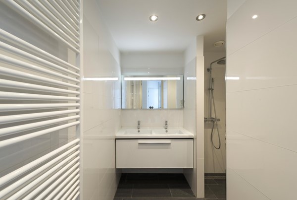 Medium property photo - Van Spilbergenstraat 130-1, 1057 RN Amsterdam