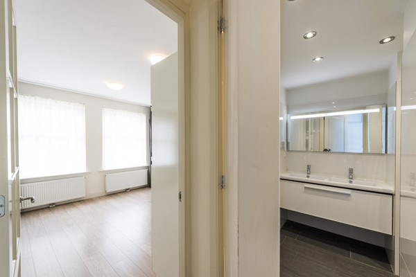 Medium property photo - Van Spilbergenstraat 130-1, 1057 RN Amsterdam