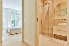 New for sale: Tweede van der Helststraat 11H, 1073 AE Amsterdam