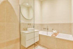 New for sale: Tweede van der Helststraat 11H, 1073 AE Amsterdam