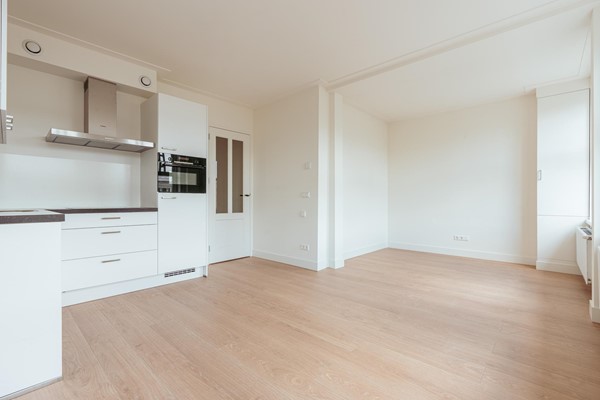 Medium property photo - Van Spilbergenstraat 114-3, 1057 RM Amsterdam