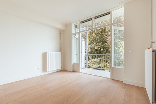 Medium property photo - Van Spilbergenstraat 114-3, 1057 RM Amsterdam