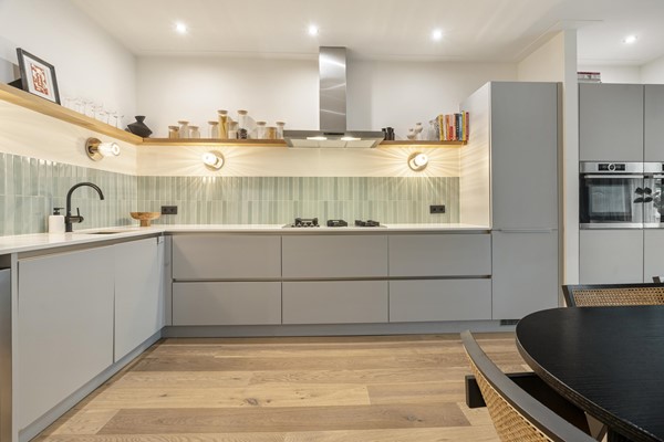 Medium property photo - Reinier Claeszenstraat 68H, 1056 WP Amsterdam