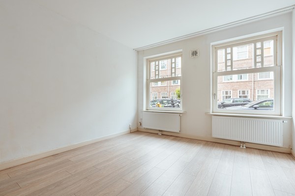 Medium property photo - Van Spilbergenstraat 144H, 1057 RP Amsterdam