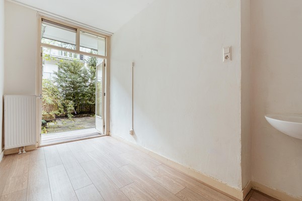Medium property photo - Van Spilbergenstraat 144H, 1057 RP Amsterdam
