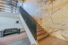 Onder bod: Burgemeester Hogguerstraat 1215, 1064 EK Amsterdam