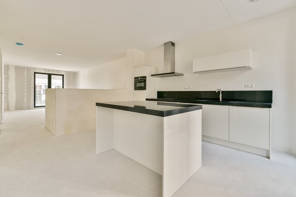 Medium property photo - Mies Van Der Rohestraat 15, 2132 HX Hoofddorp