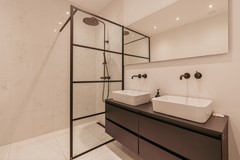 New for sale: Hillegomstraat 40H, 1058 LT Amsterdam