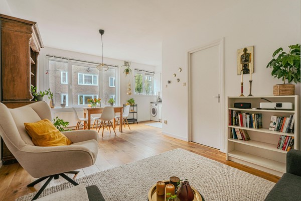 Medium property photo - Chasséstraat 18-2, 1057 JE Amsterdam