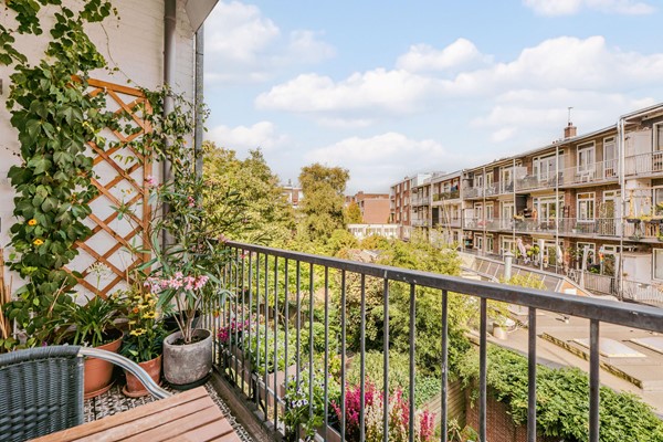 Medium property photo - Chasséstraat 18-2, 1057 JE Amsterdam