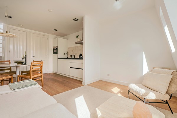 Medium property photo - Kinkerstraat 318-4, 1053 GD Amsterdam
